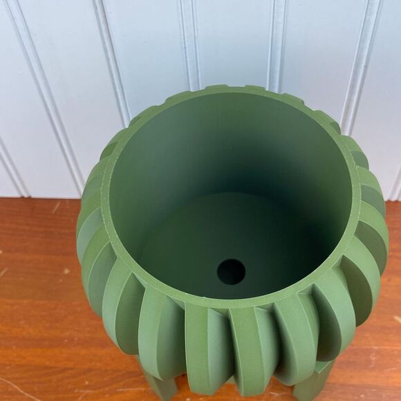 Jone Planter Pot, Indoor Planter w/ Drainage Hole and Drip Tray - Picture 4 of 9